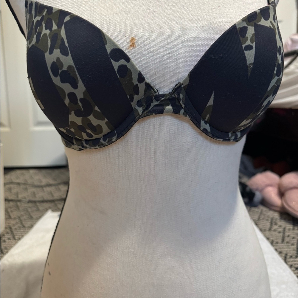 PINK Victoria's Secret green camo print  Push-Up Bra